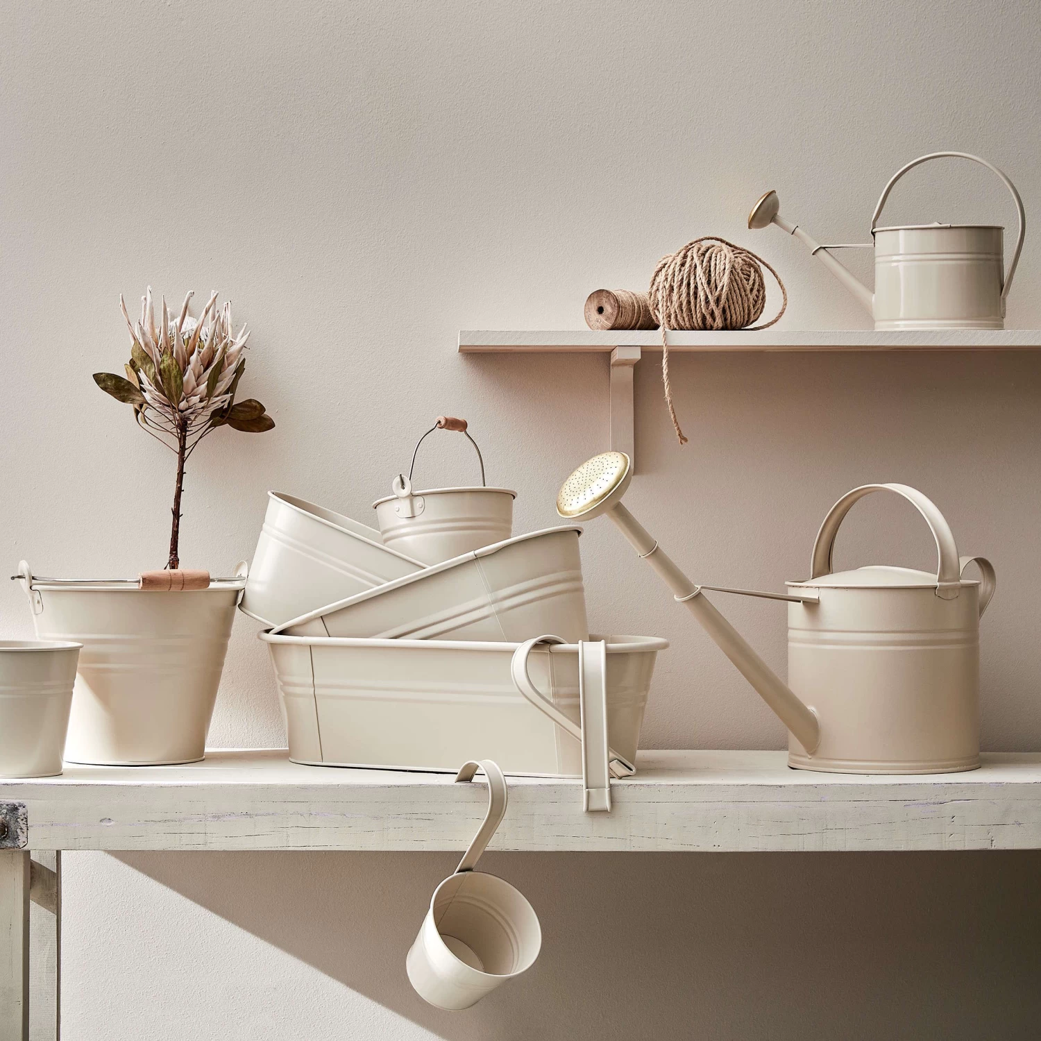 Mini-Gießkanne 1,5l ZINC In Beige – Bild 2